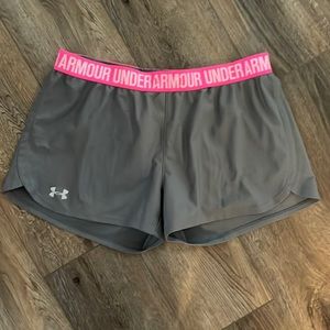 Under armor athletic shorts size large